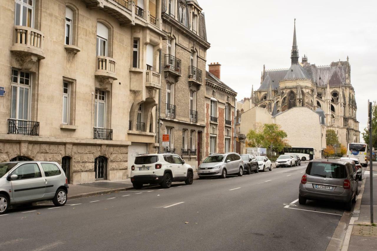 Appartement Au Pied De La Cathedrale Reims Dış mekan fotoğraf